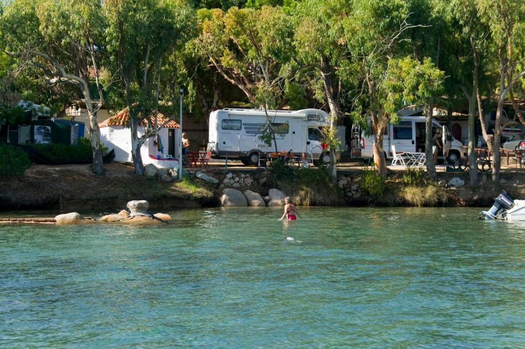 Camping Baia Saraceno 호텔 팔라우 외부 사진