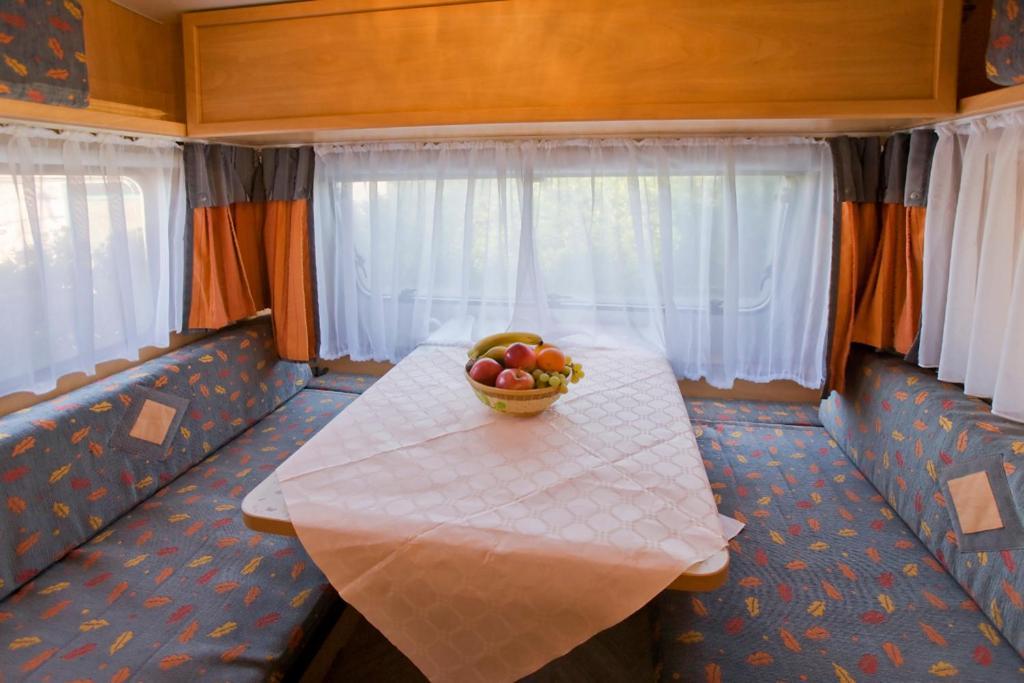 Camping Baia Saraceno 호텔 팔라우 객실 사진